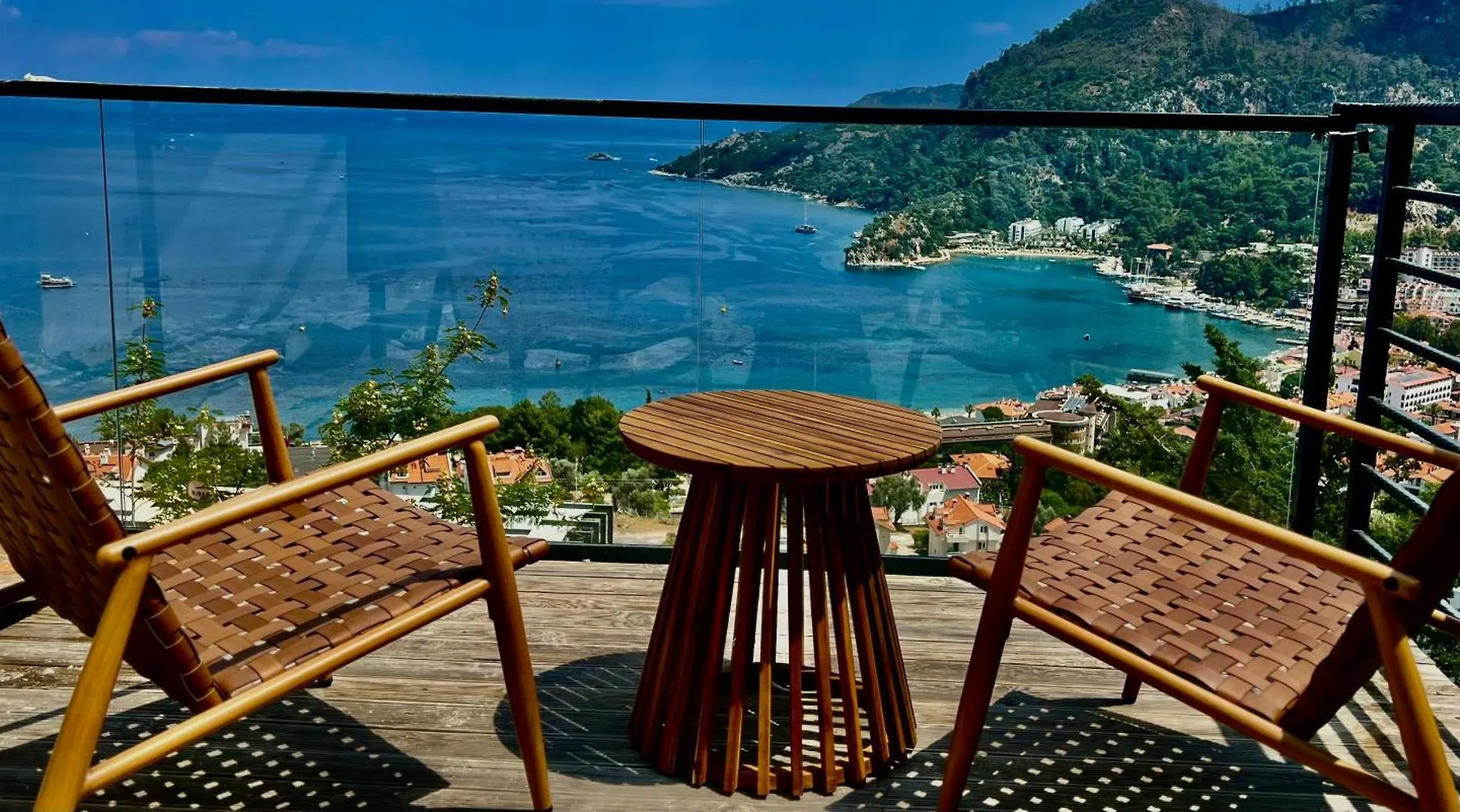 Mavinin ve Yeşilin dansı Apartment Marmaris